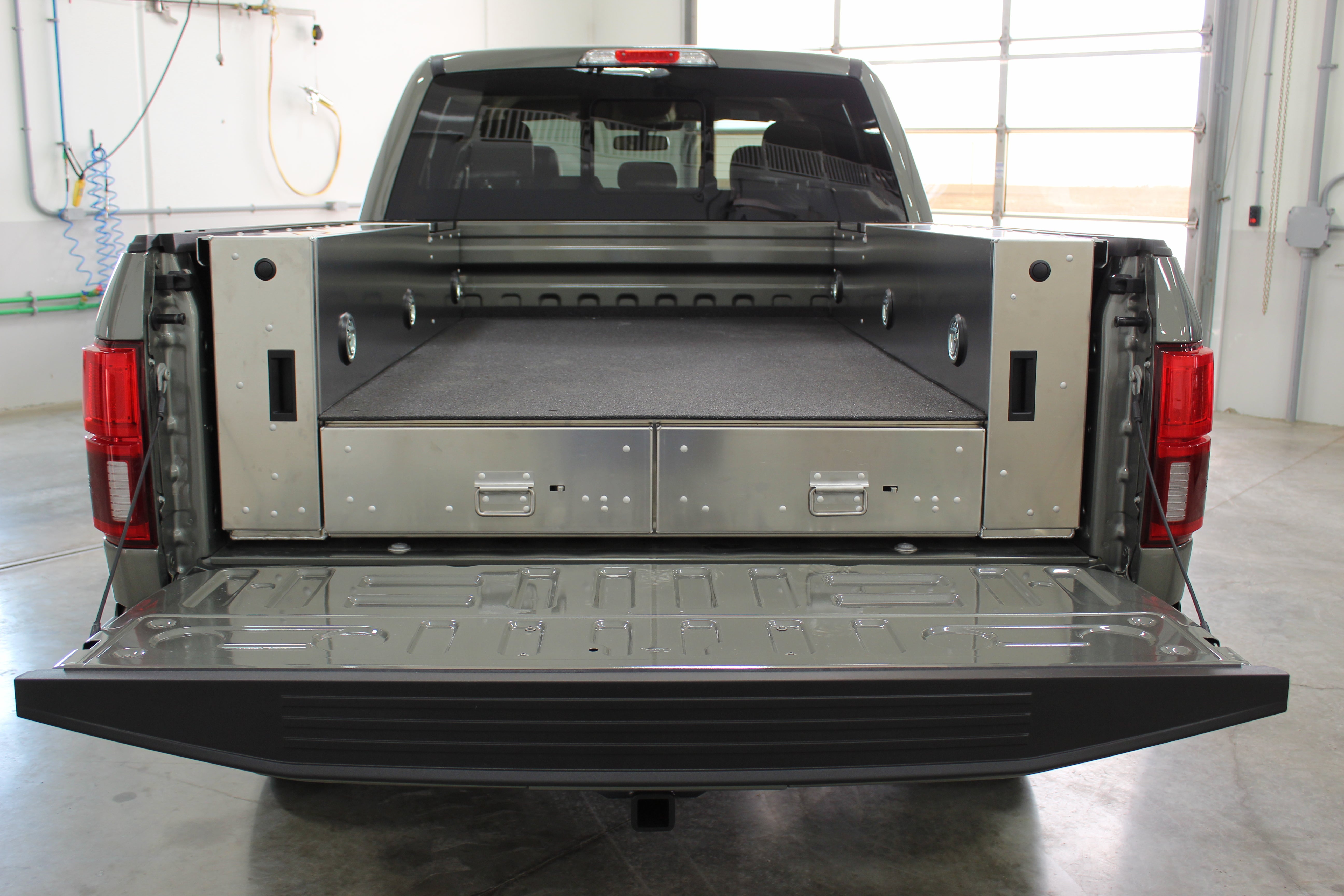 Complete Truck Bed Toolbox