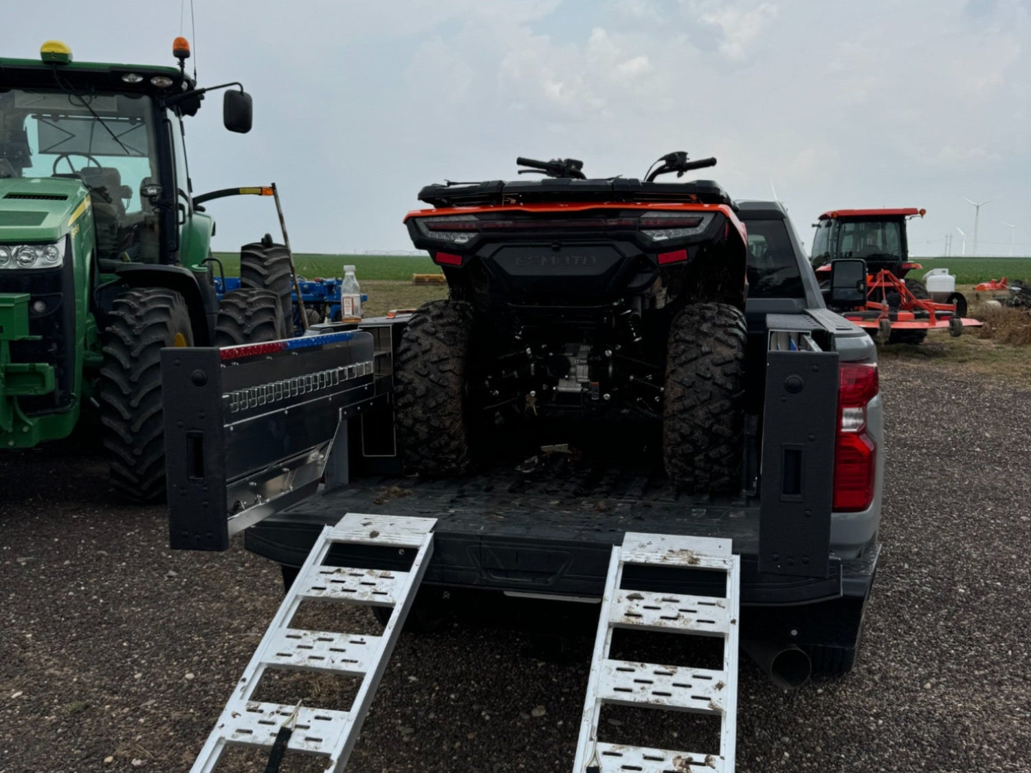 Why 12-D Truck Side Toolboxes Are Perfect for Your Pickup