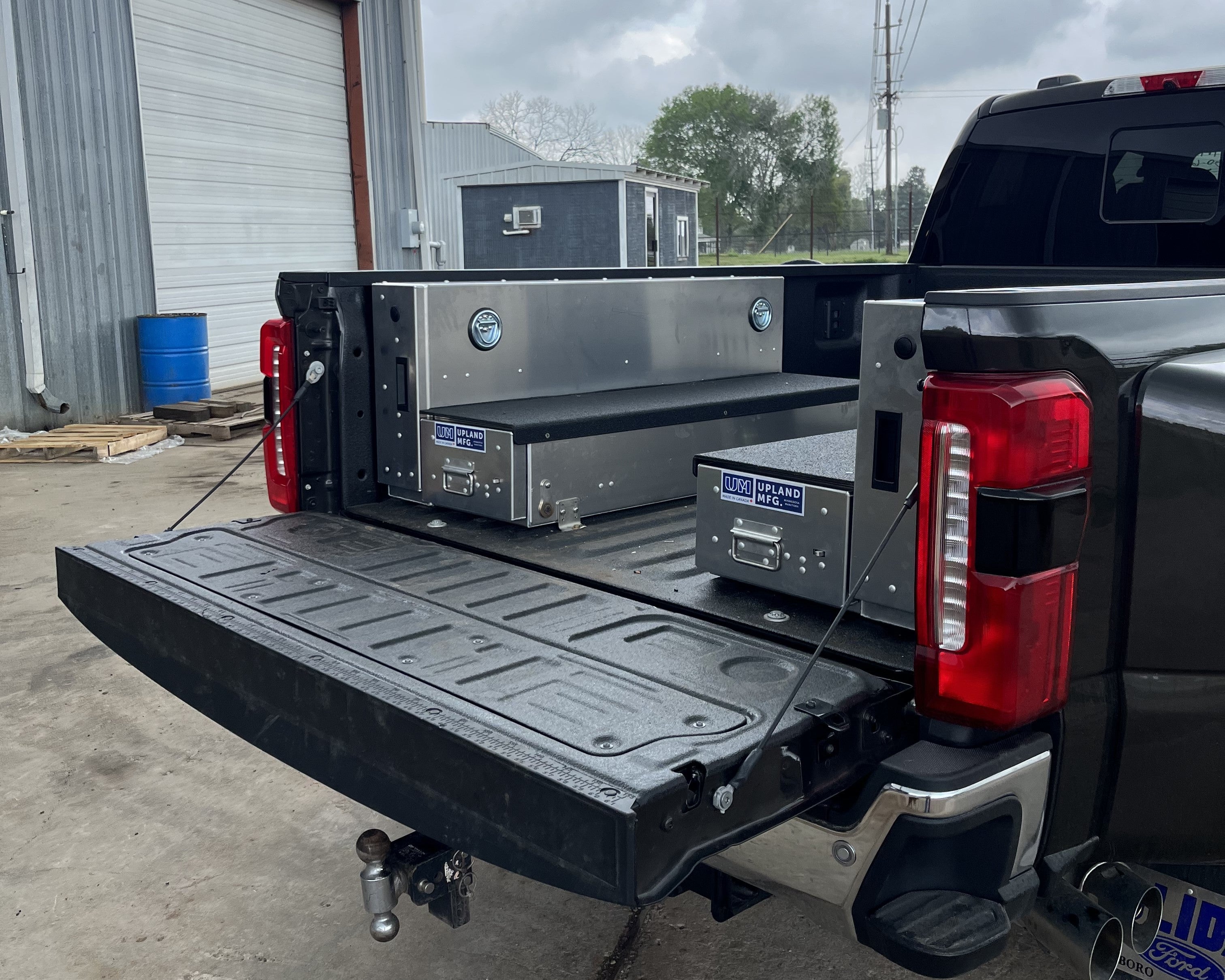 Complete Truck Bed Toolbox